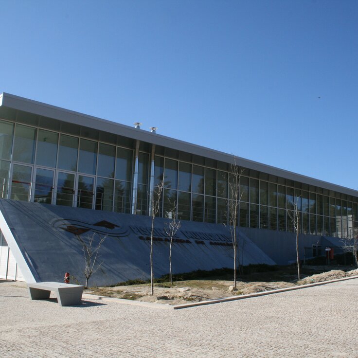 Piscinas muncipais cobertas 1 736 736