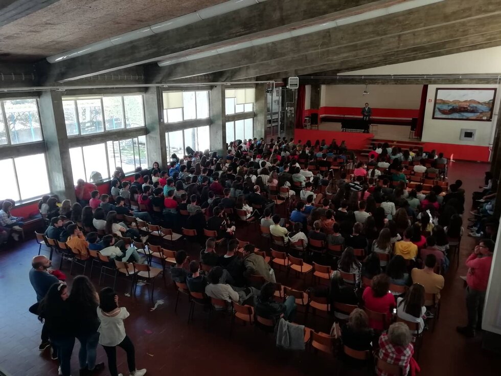 58812163_328450381175175_2133848741742903296_n