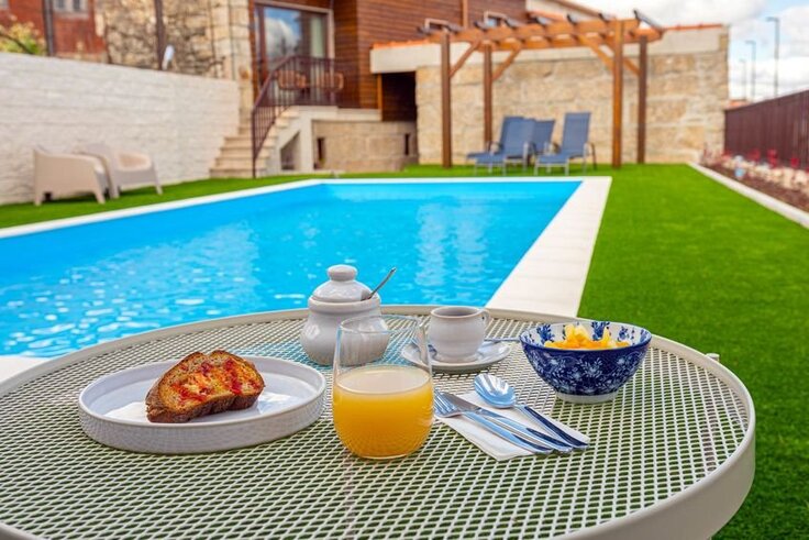 290561431_10160399596892533_7738012169890080962_n